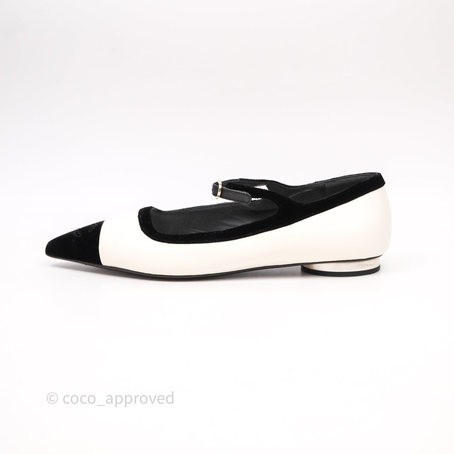Chanel Mary Janes Flats White/Black Size 39.5