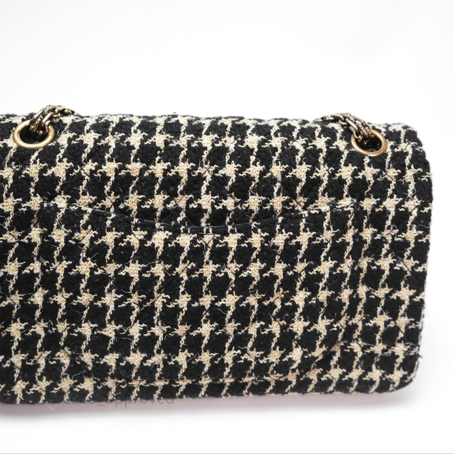Chanel Reissue 225 Houndstooth Tweed Black Beige Aged Gold Hardware