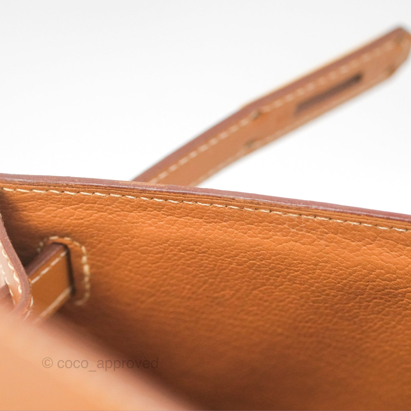 Hermès Vintage Kelly 28 Sellier Gold Calf Gold Hardware