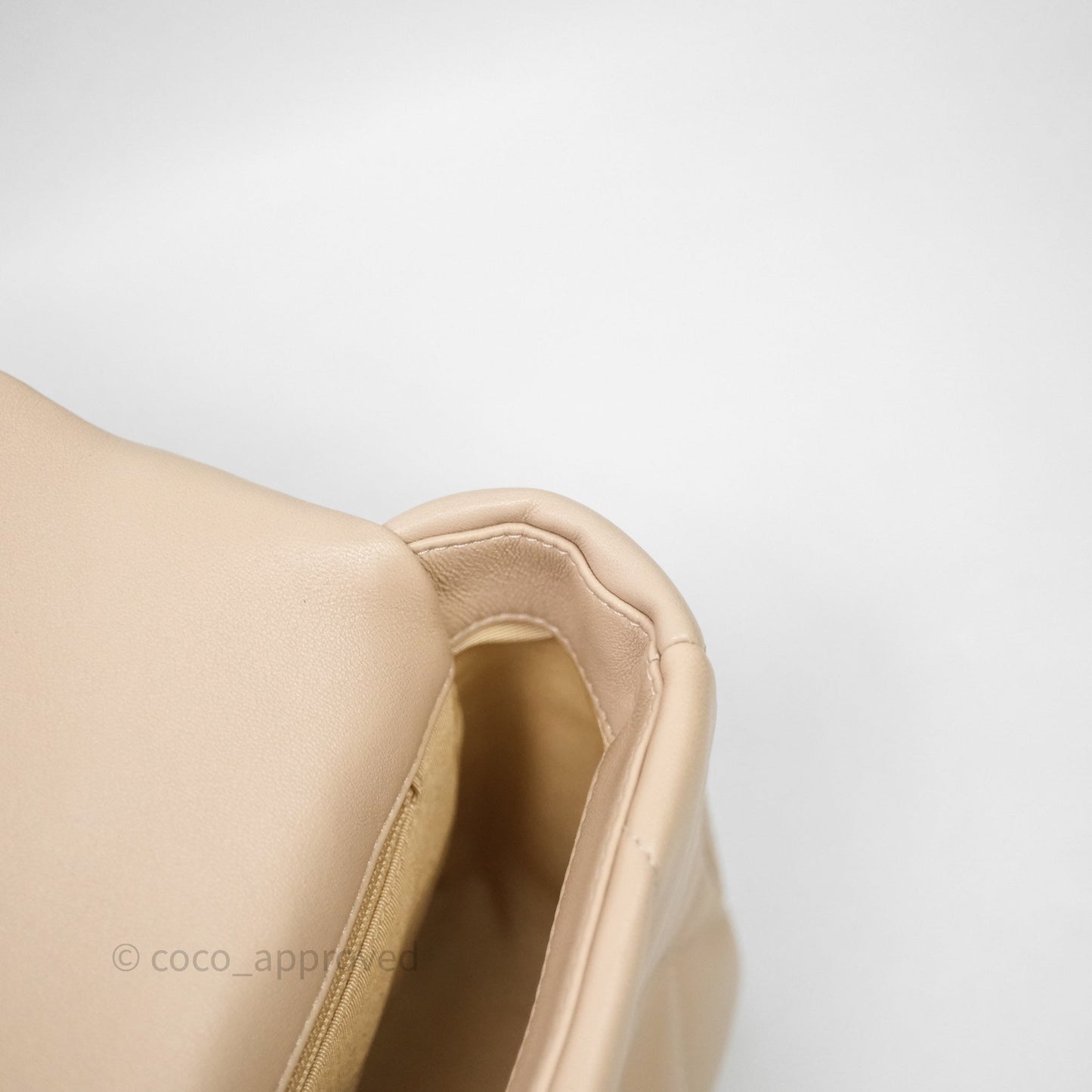 Chanel 19 Small Beige Lambskin Mixed Hardware