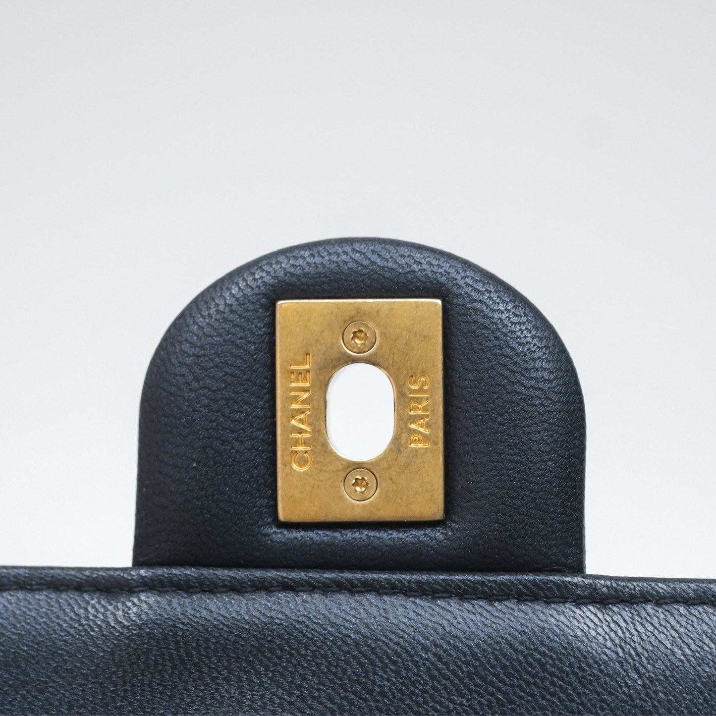 Chanel Quilted Chic Pearls Flap Iridescent Navy Goatskin Aged Gold Hardware