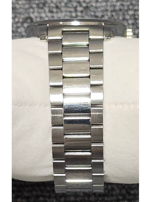 Luxury Gucci Trending 2025 clock