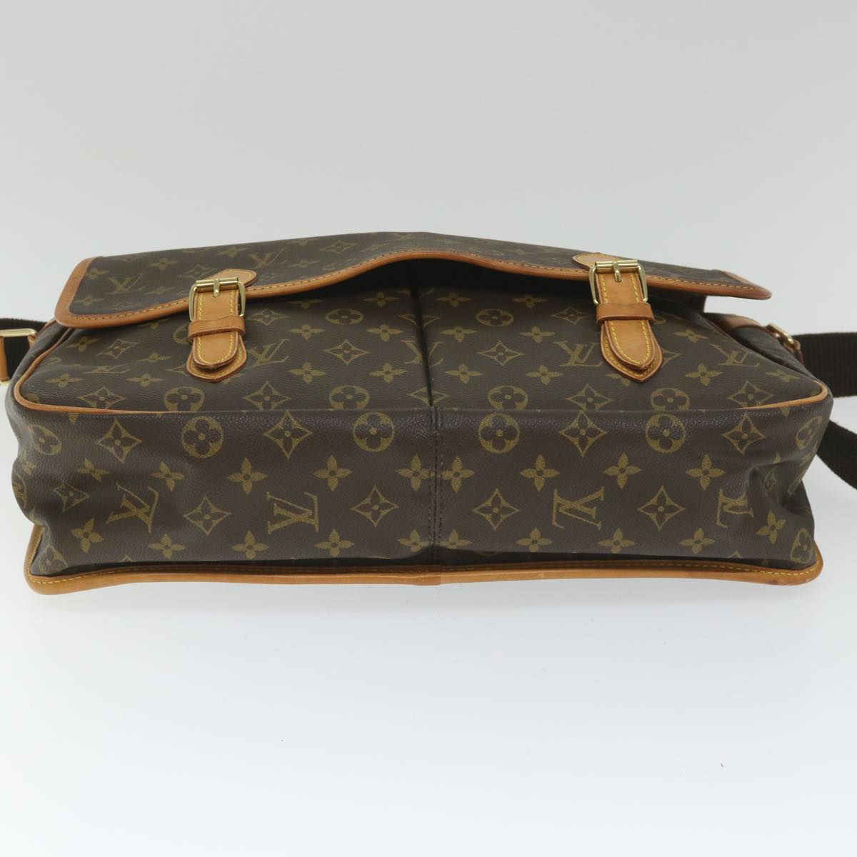 Louis Vuitton Gibeciere  Canvas Shoulder Bag ()