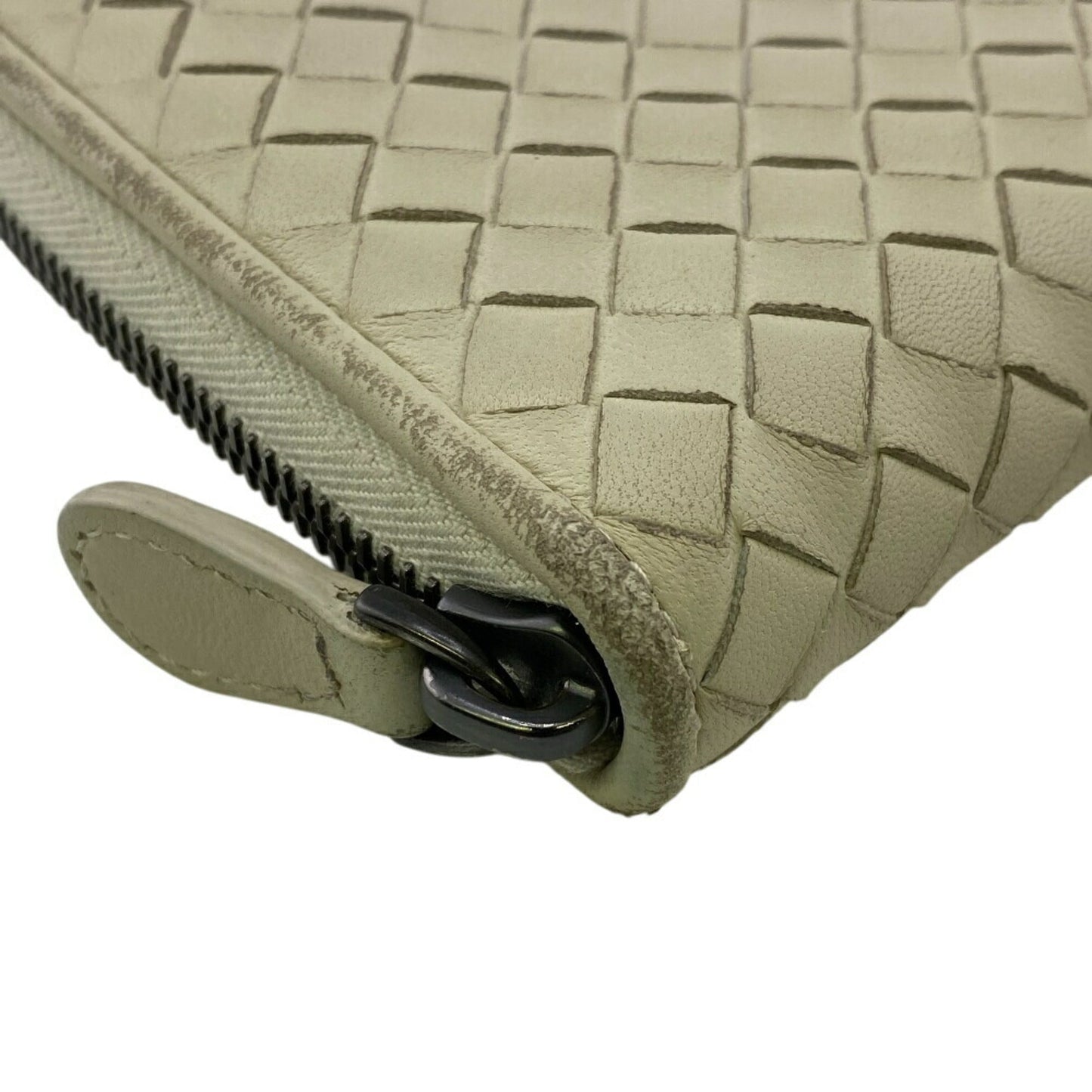 Luxury Bottega Veneta Intrecciato  Leather Wallet (Bi-Fold) ()