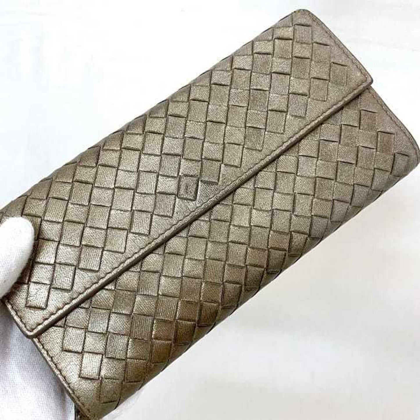 Luxury Bottega Veneta Intrecciato  Metallic Leather Long Wallet (Bi-Fold) ()