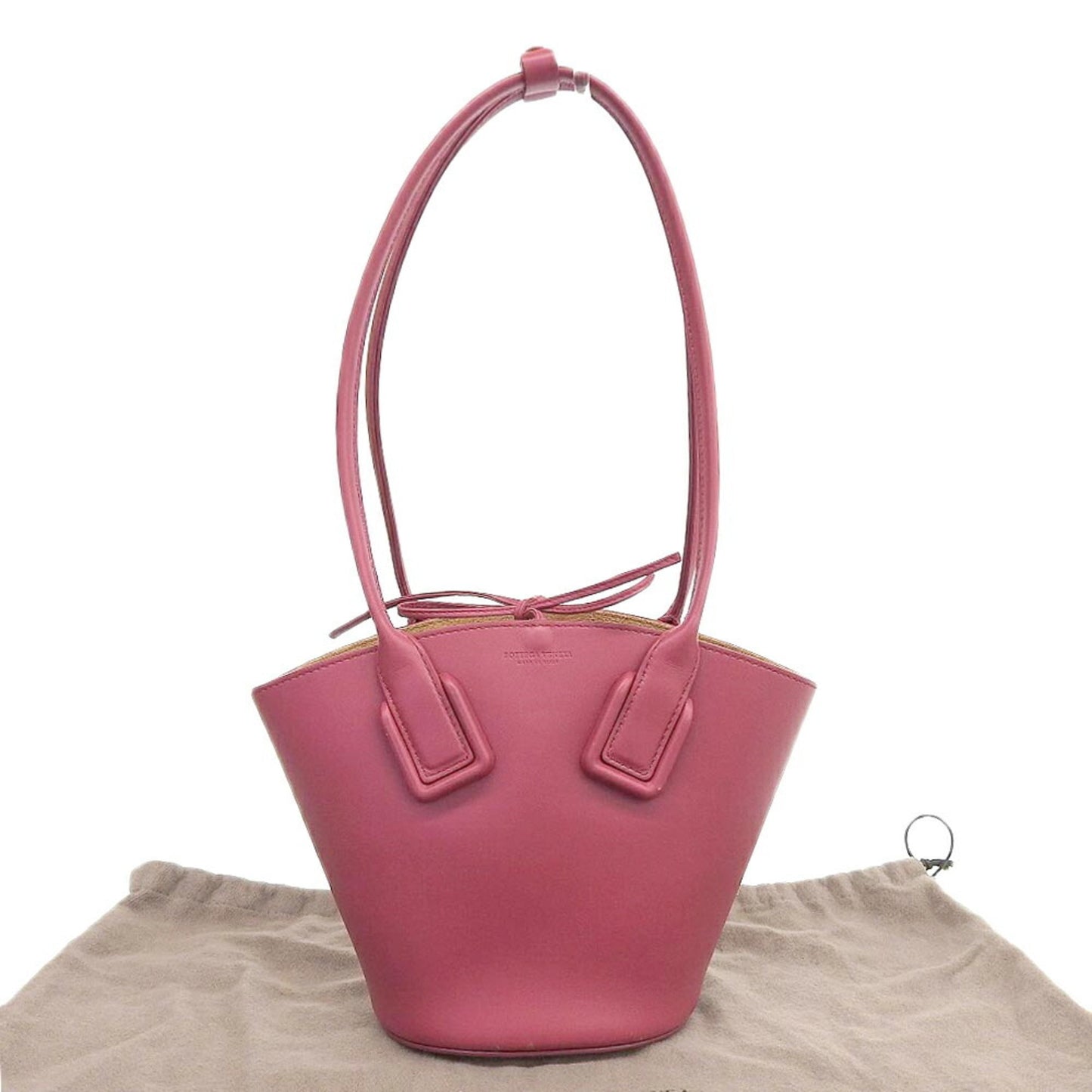 Luxury Bottega Veneta  Basket Tote Bag ()