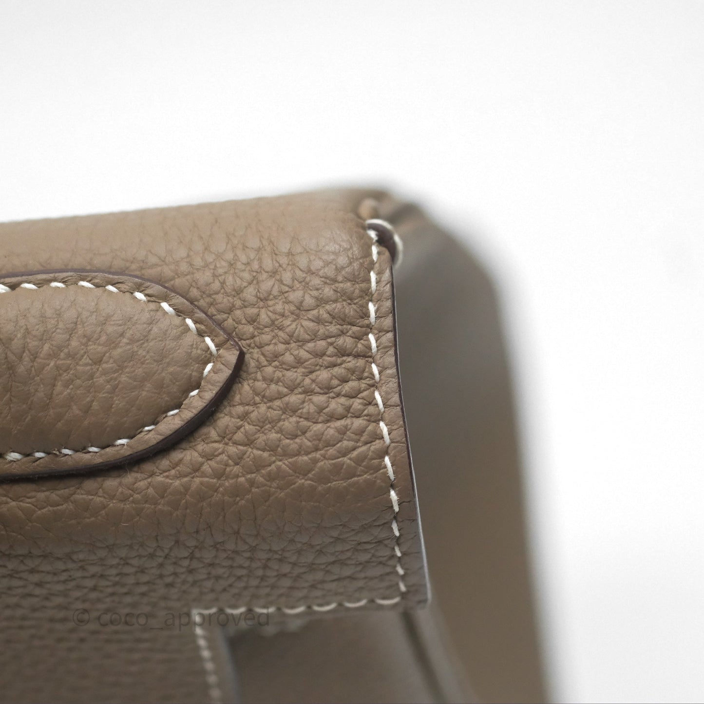 Hermès Retourne Kelly 25 Etoupe 18 Togo Gold Hardware