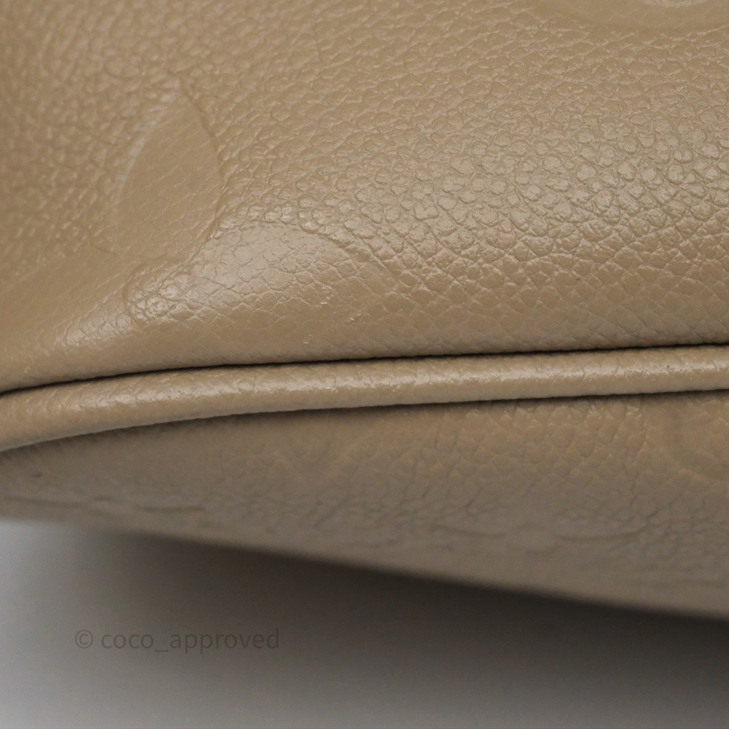 Louis Vuitton Neverfull MM Monogram Empreinte Leather Tourterelle