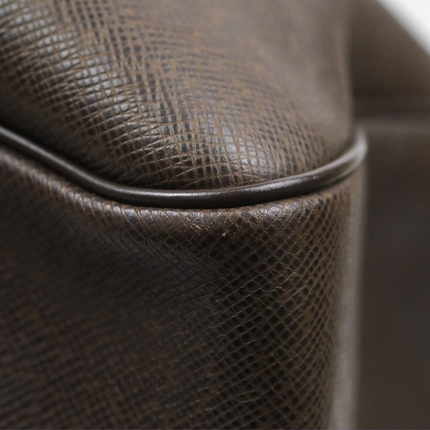 Louis Vuitton Vintage Kendall PM in Brown Taiga Leather