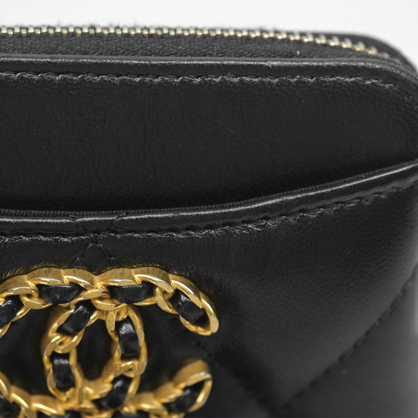 Chanel 19 Black Zipped Coin Purse Lambskin Gold Hardware