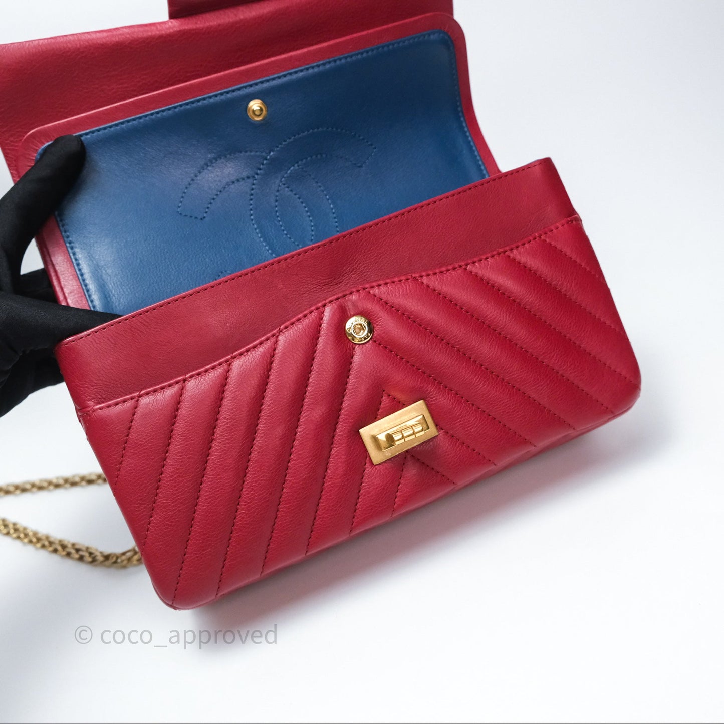 Chanel Reissue 225 Chevron Red Aged Calfskin Aged Gold Hardware