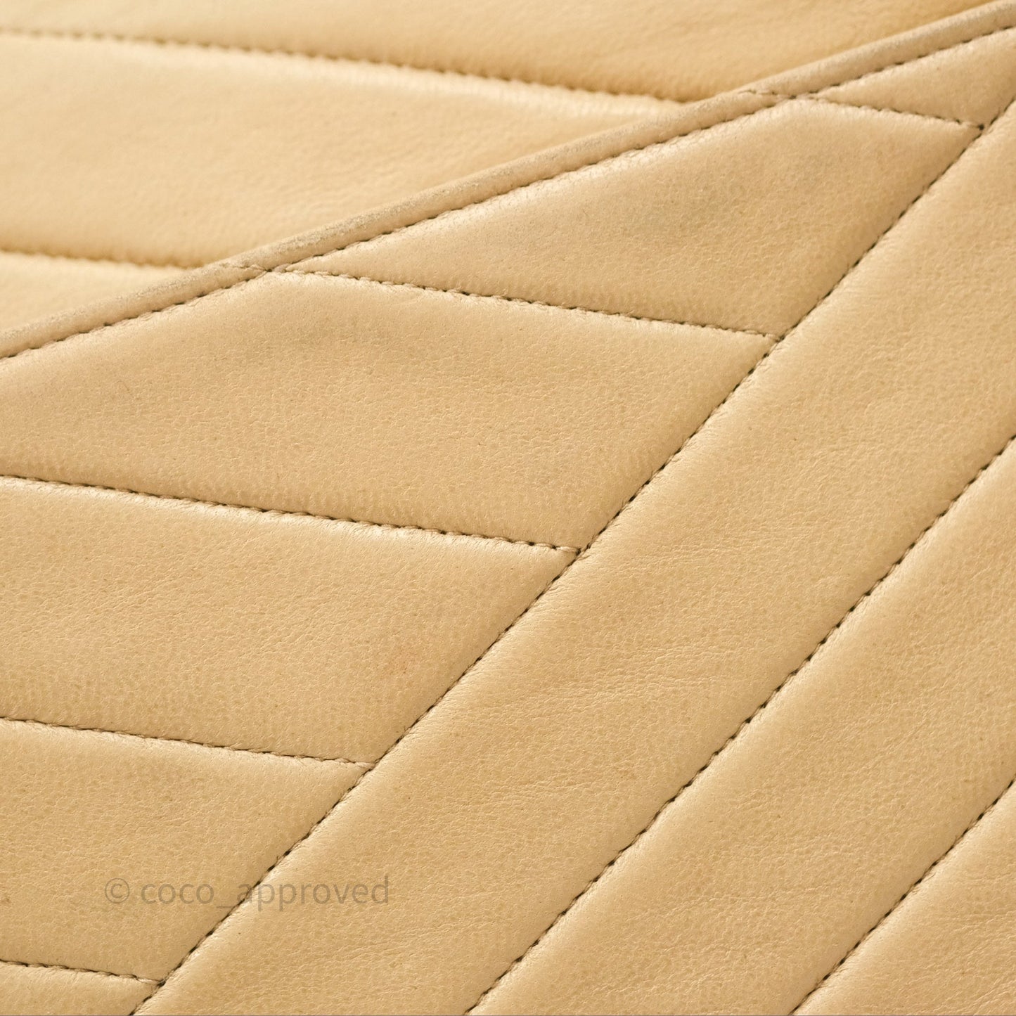 Chanel Vintage Medium Flap Chevron Beige Lambskin 24K Gold Hardware