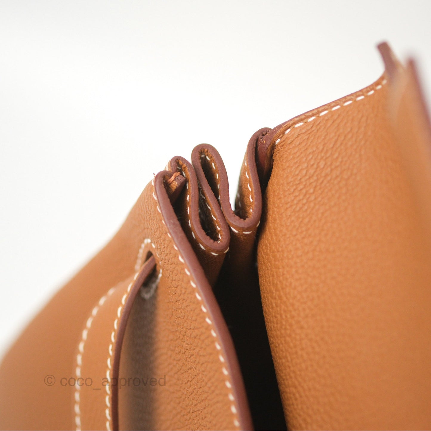 Hermès Retourne Kelly 28 Gold Togo Gold Hardware