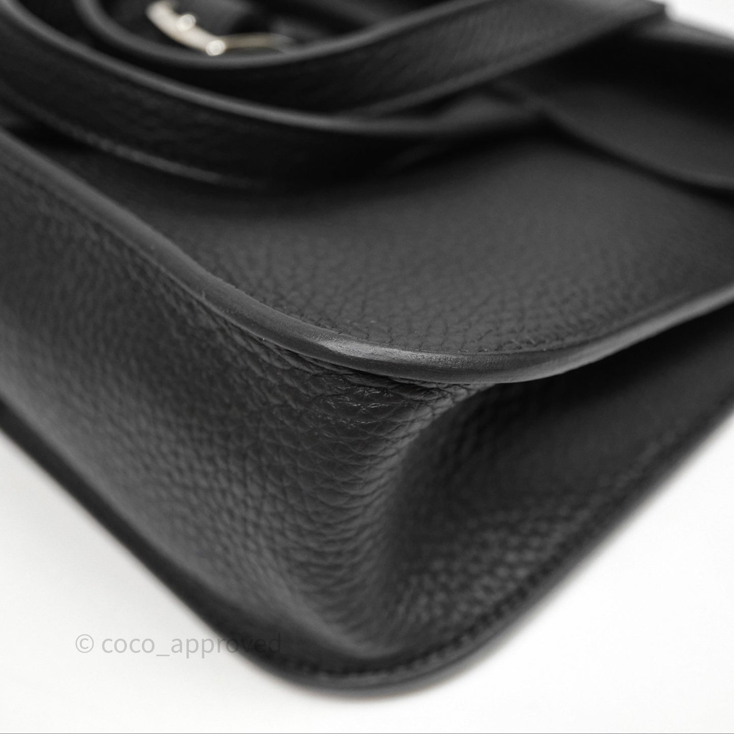 Hermès Halzan 25 Black Noir 89 Clemence Palladium Hardware