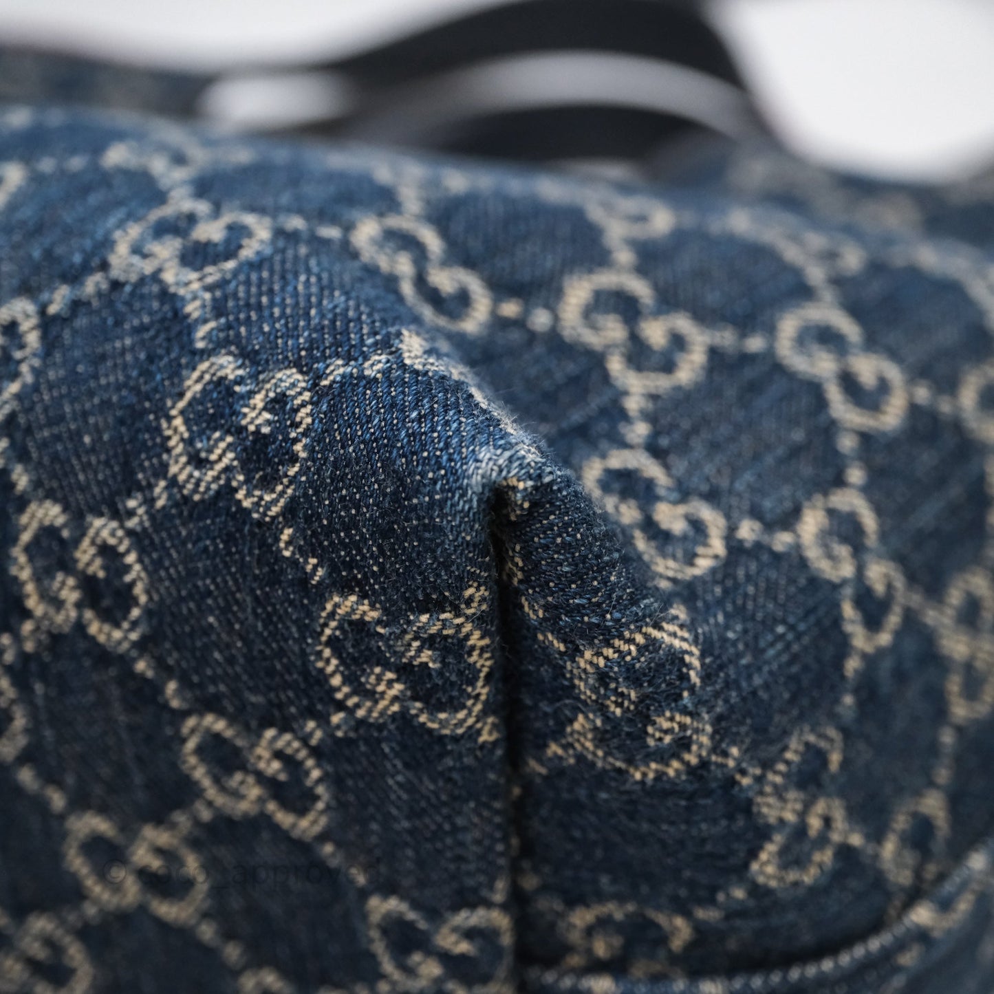 Gucci Giglio Small Tote Bag Blue and White GG Denim