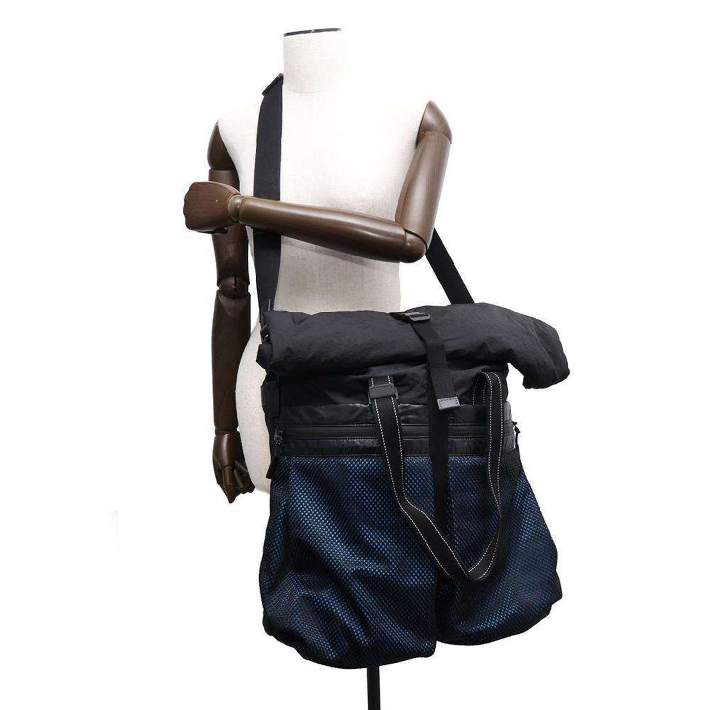 Luxury Bottega Veneta blue Nylon Shoulder Bag Tote Bag ()