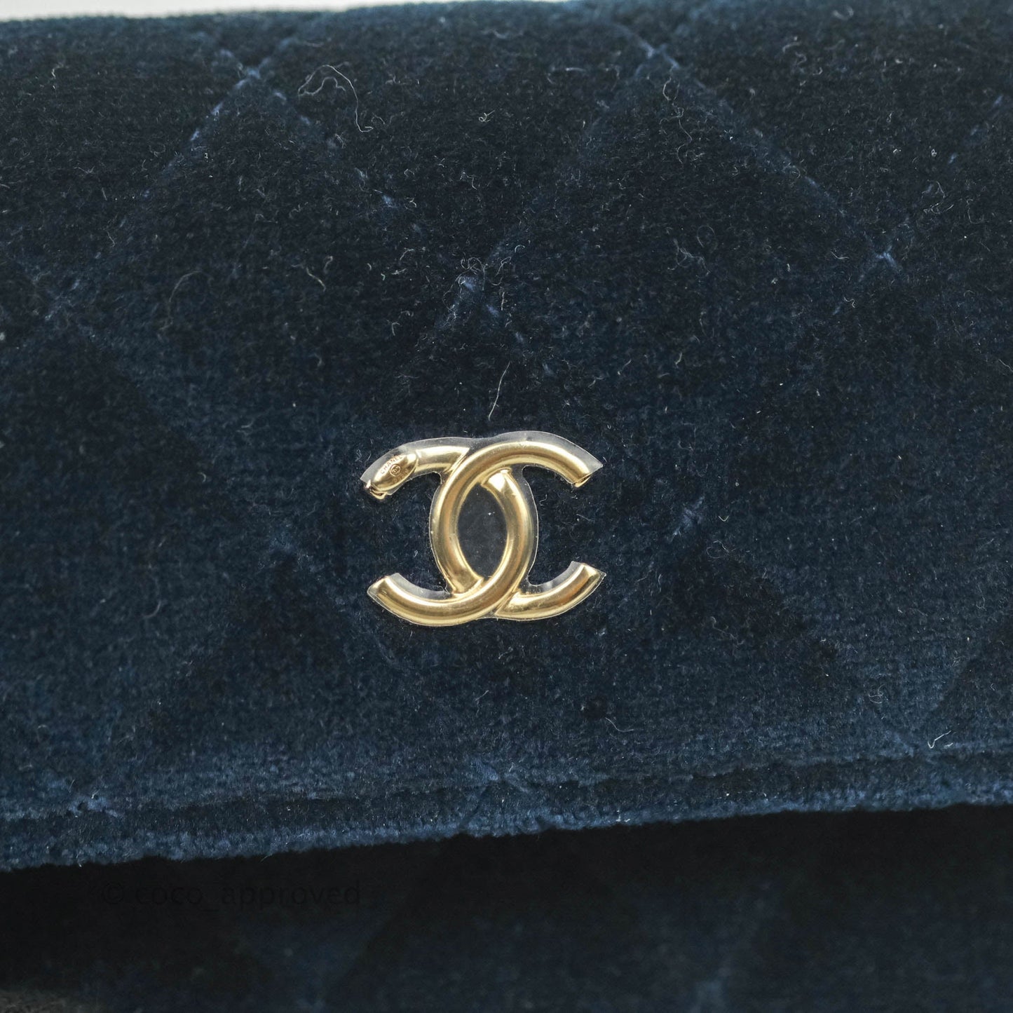 Chanel Crystal Pearl Crush Card Holder Navy Velvet Aged Gold Hardware