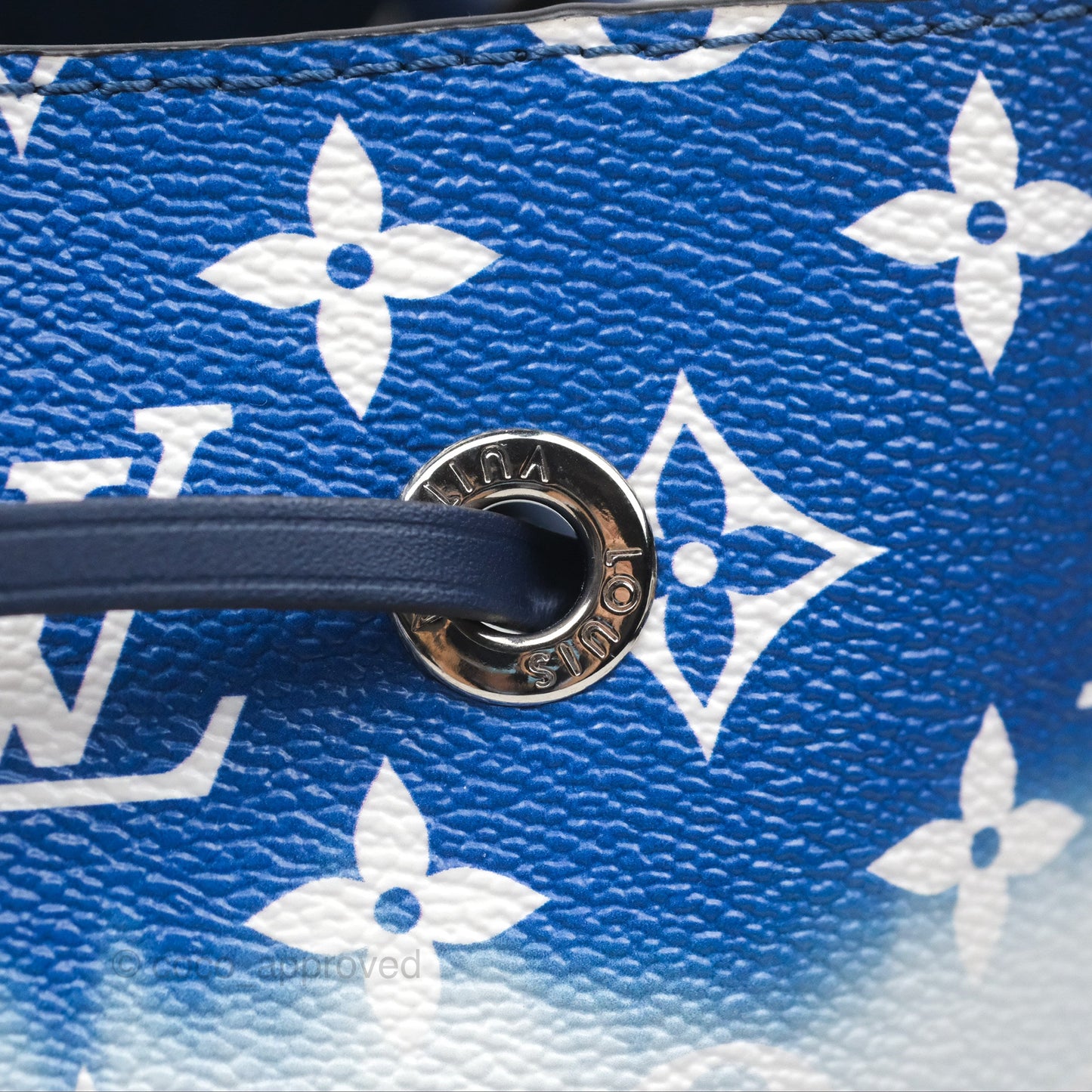 Louis Vuitton Escale Néonoé MM Monogram Blue