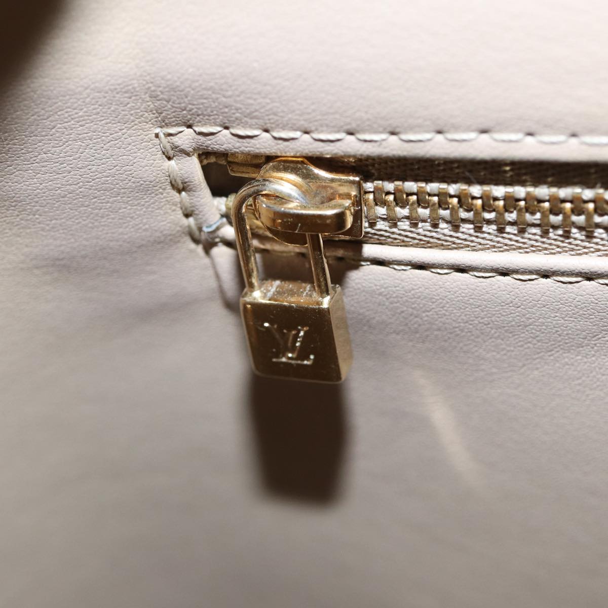 LOUIS VUITTON Monogram Vernis Houston Hand Bag Beige M91004 LV 81273