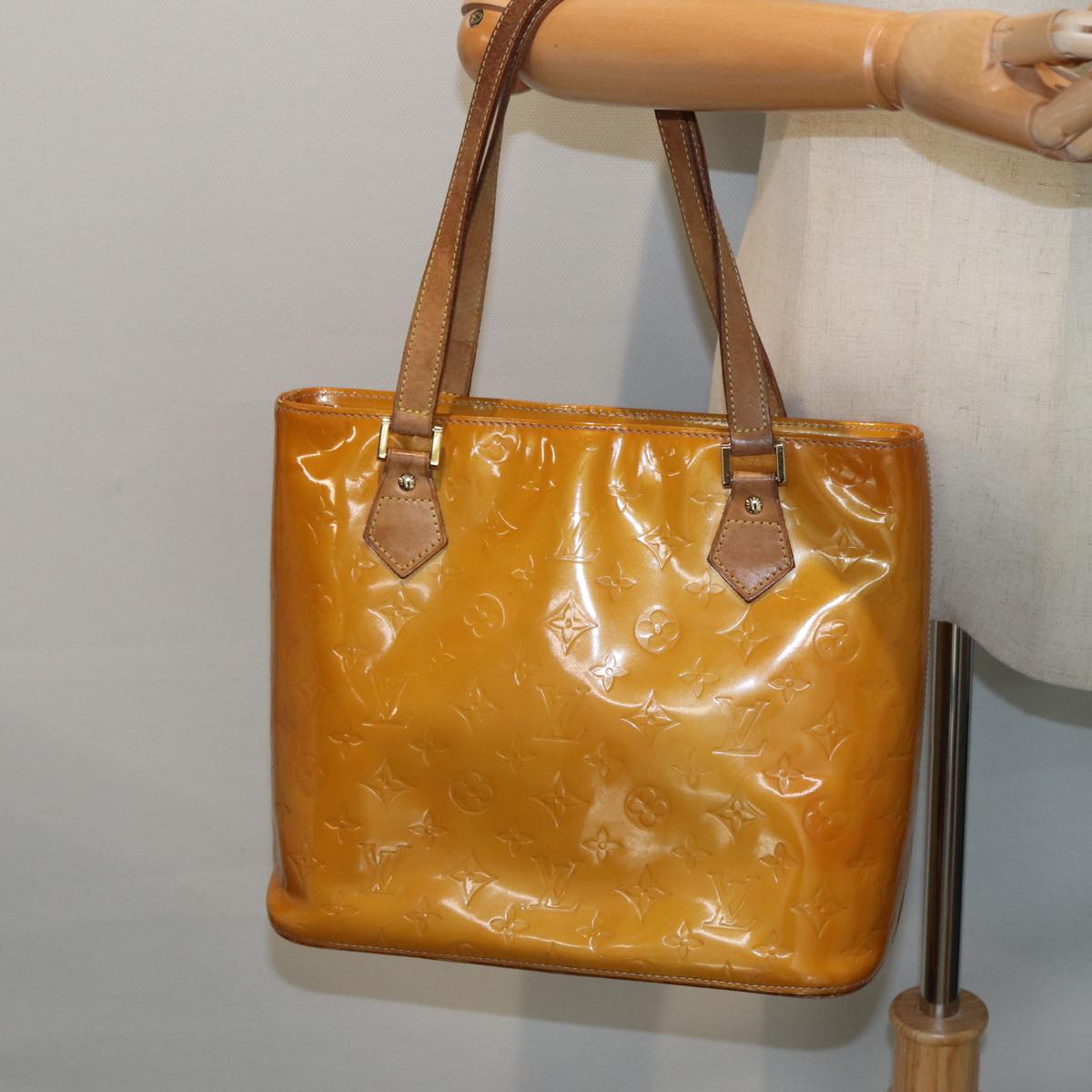 LOUIS VUITTON Monogram Vernis Houston Hand Bag Beige M91004 LV 81273