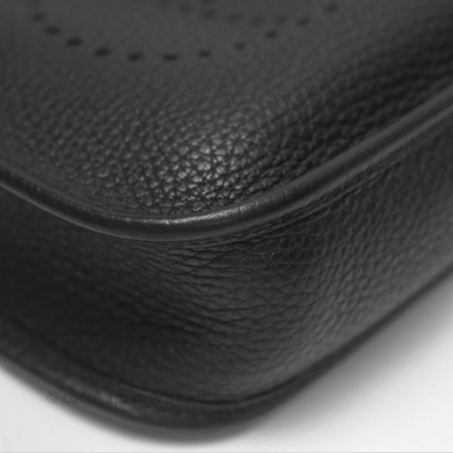 Hermès Mini Evelyne 16 Noir 89 Clemence Gold Hardware