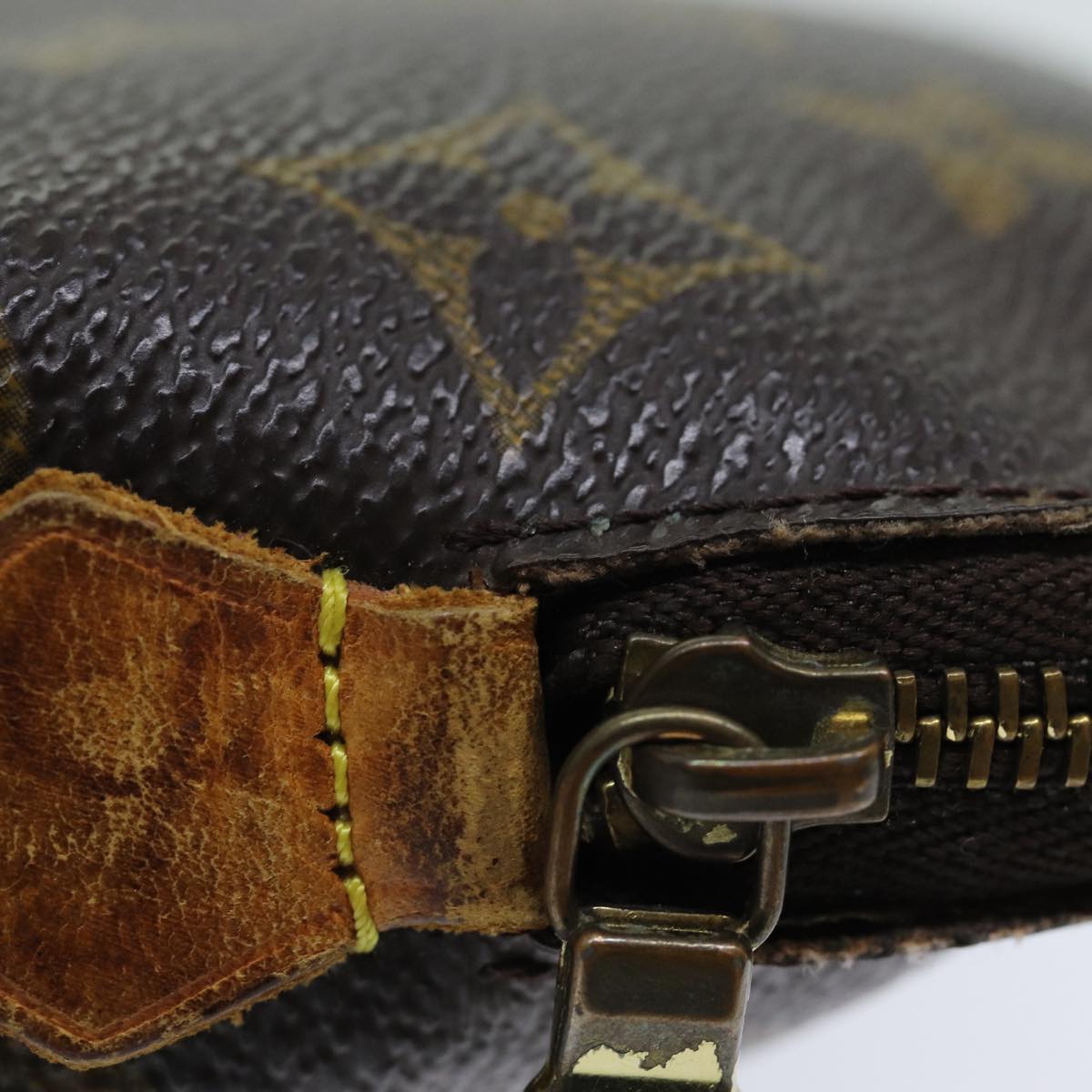 LOUIS VUITTON Monogram Pochette Cosmetic PM Cosmetic Pouch M47515 LV 81496