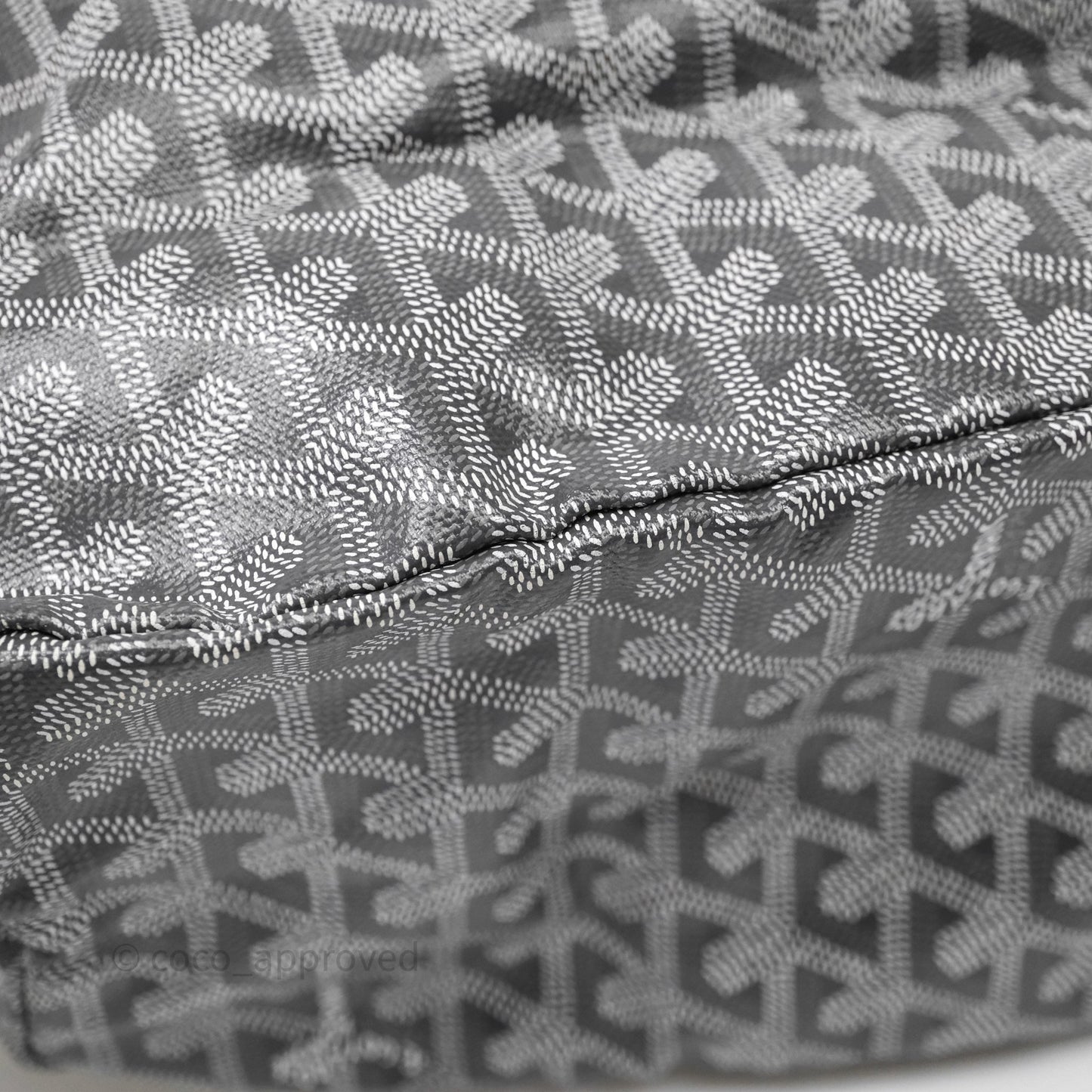 Goyard St Louis Tote PM ⁣⁣⁣⁣⁣⁣⁣⁣⁣⁣⁣⁣⁣⁣⁣⁣⁣⁣⁣⁣Grey
