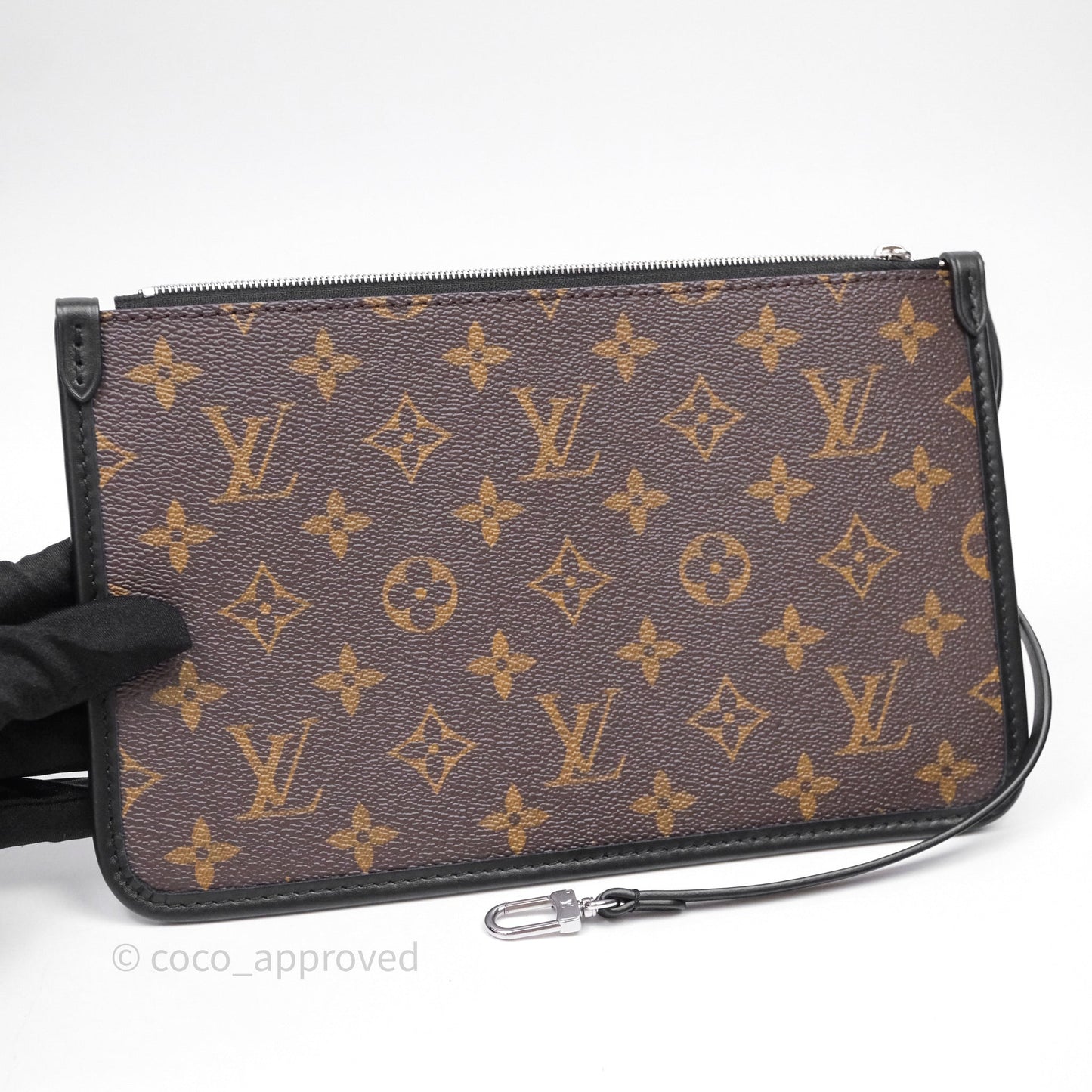 Louis Vuitton CarryAll Vibe MM Black