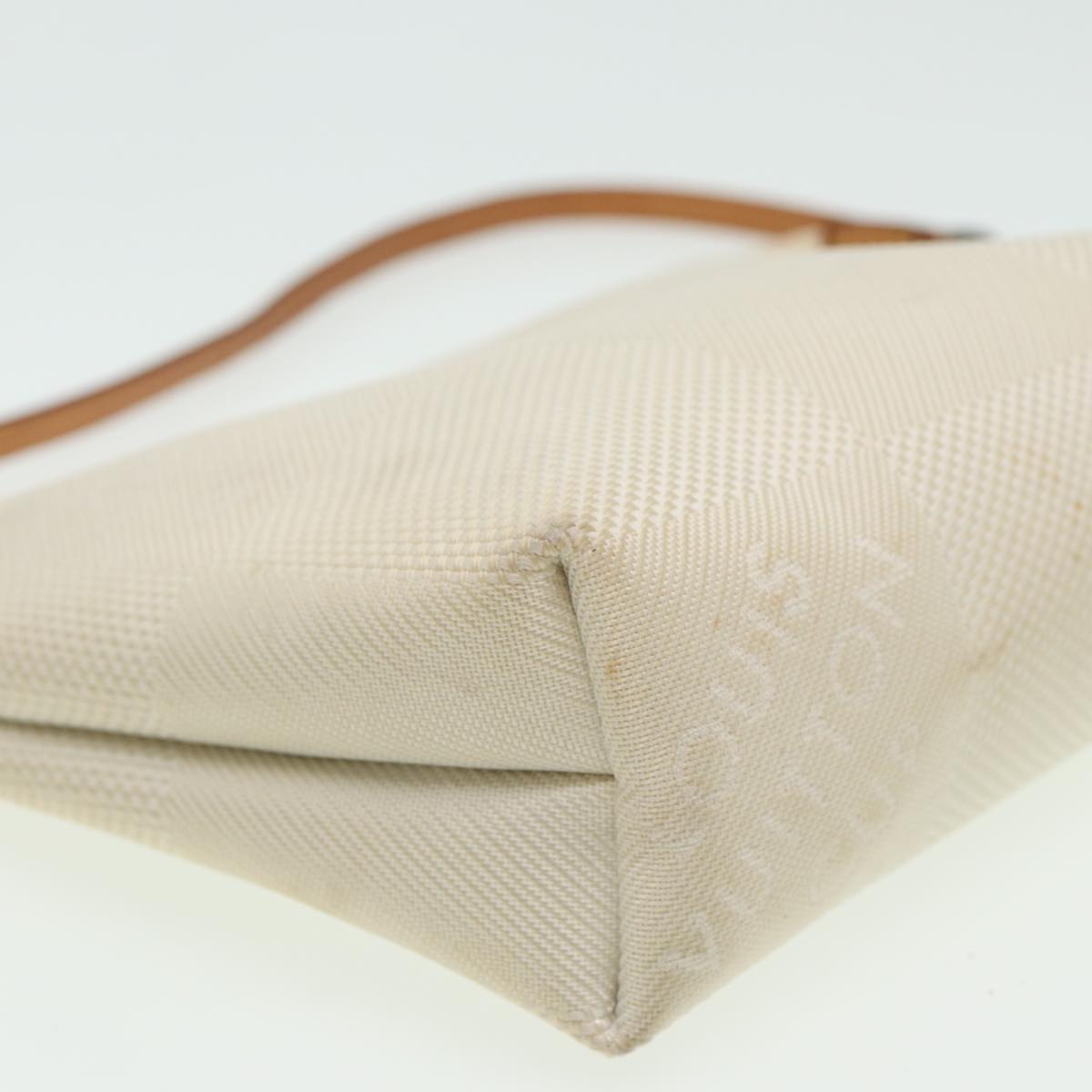LOUIS VUITTON Damier Geant Vuitton cup Volunteer Pouch White M80634 81698