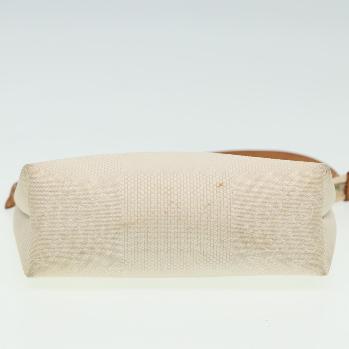 LOUIS VUITTON Damier Geant Vuitton cup Volunteer Pouch White M80634 81698