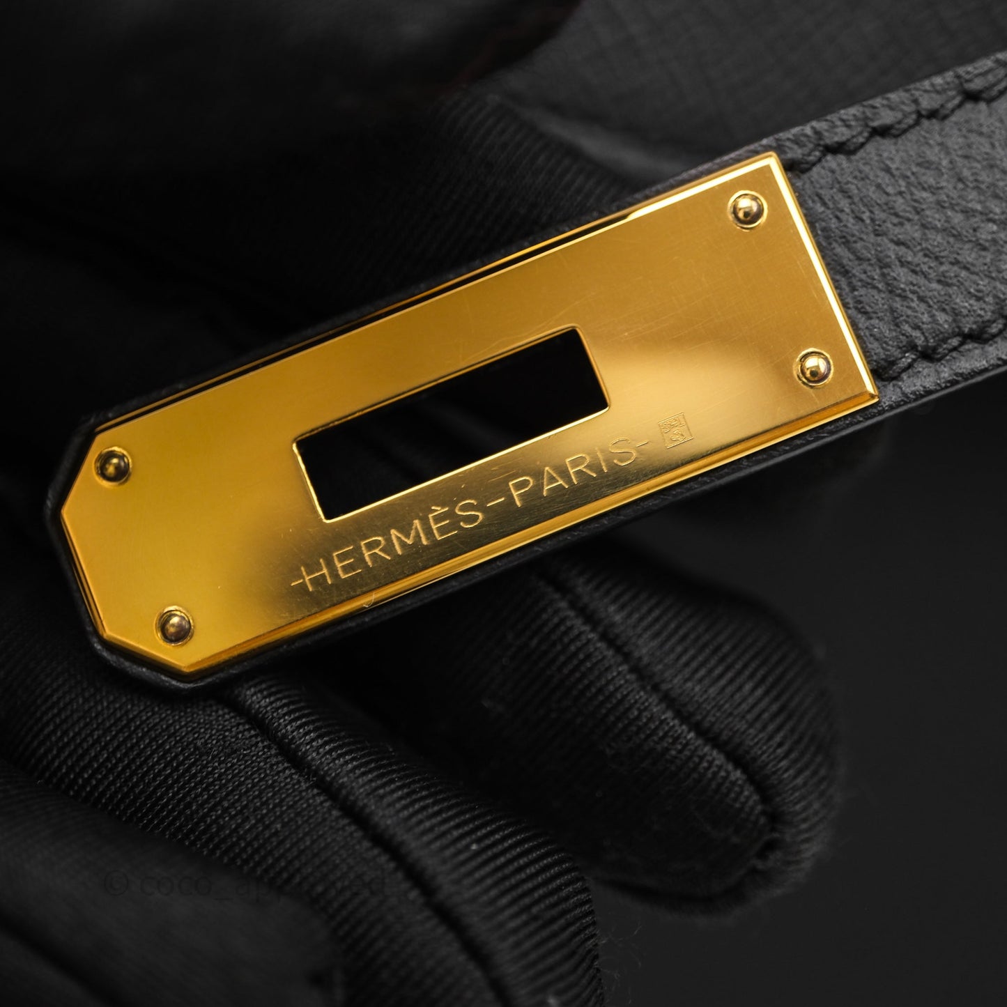 Hermès Kelly 28 Black Epsom Gold Hardware