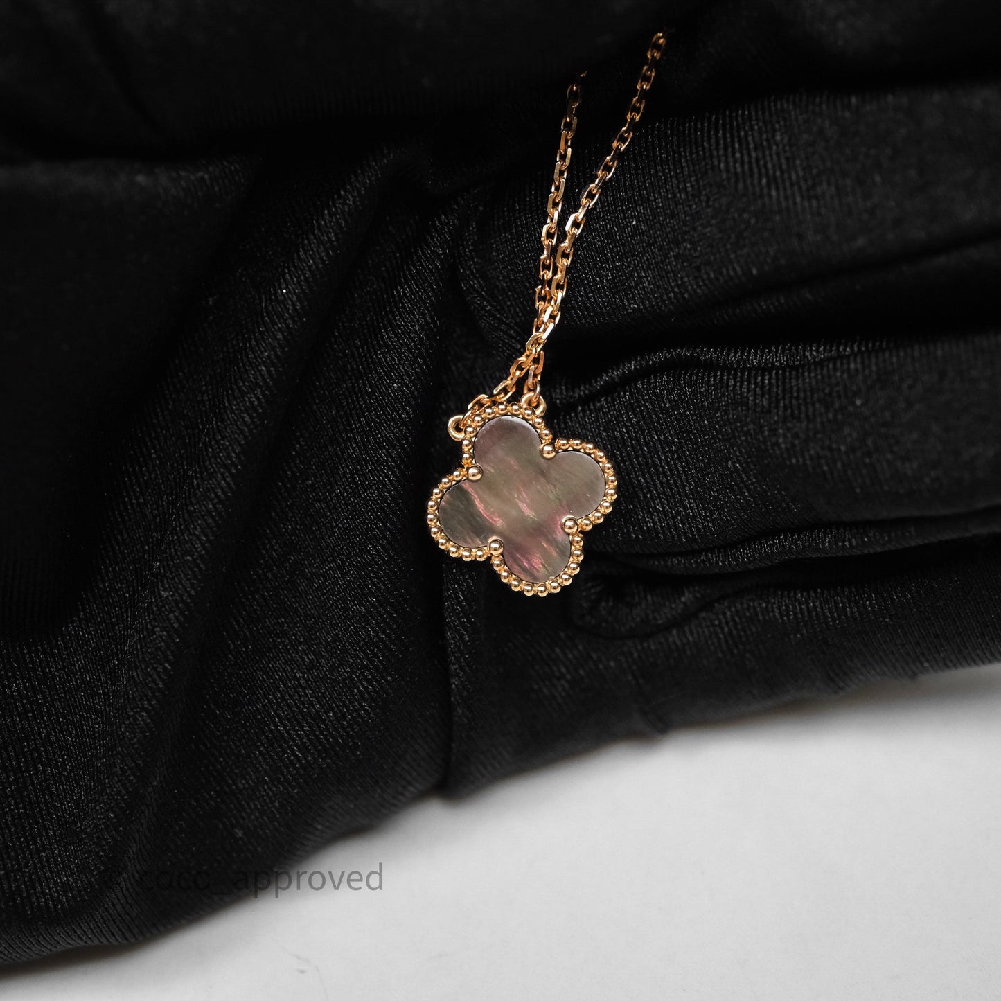 Van Cleef & Arpels Vintage Alhambra Pendant Grey Mother-of-pearl Rose Gold