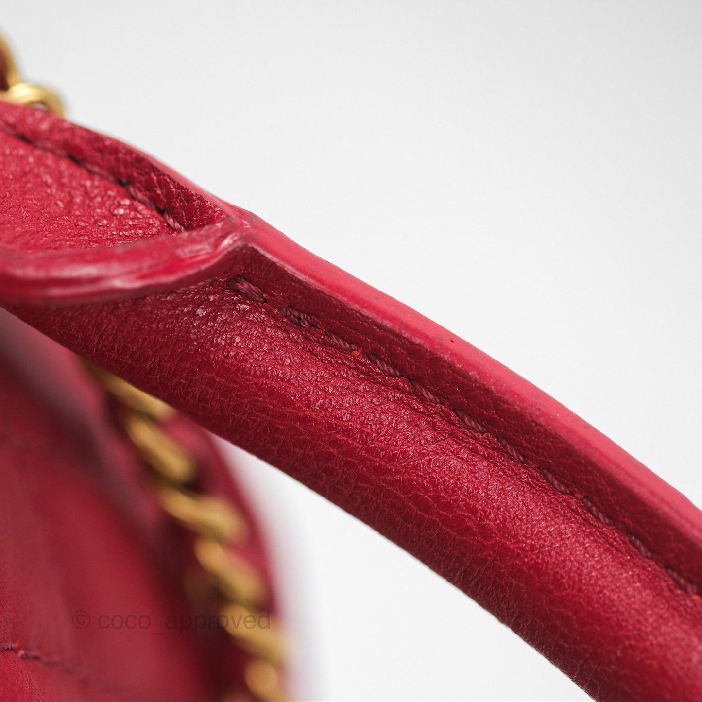 Chanel Quilted Kisslock Handbag With Chain Red Calfskin Gold Hardware
