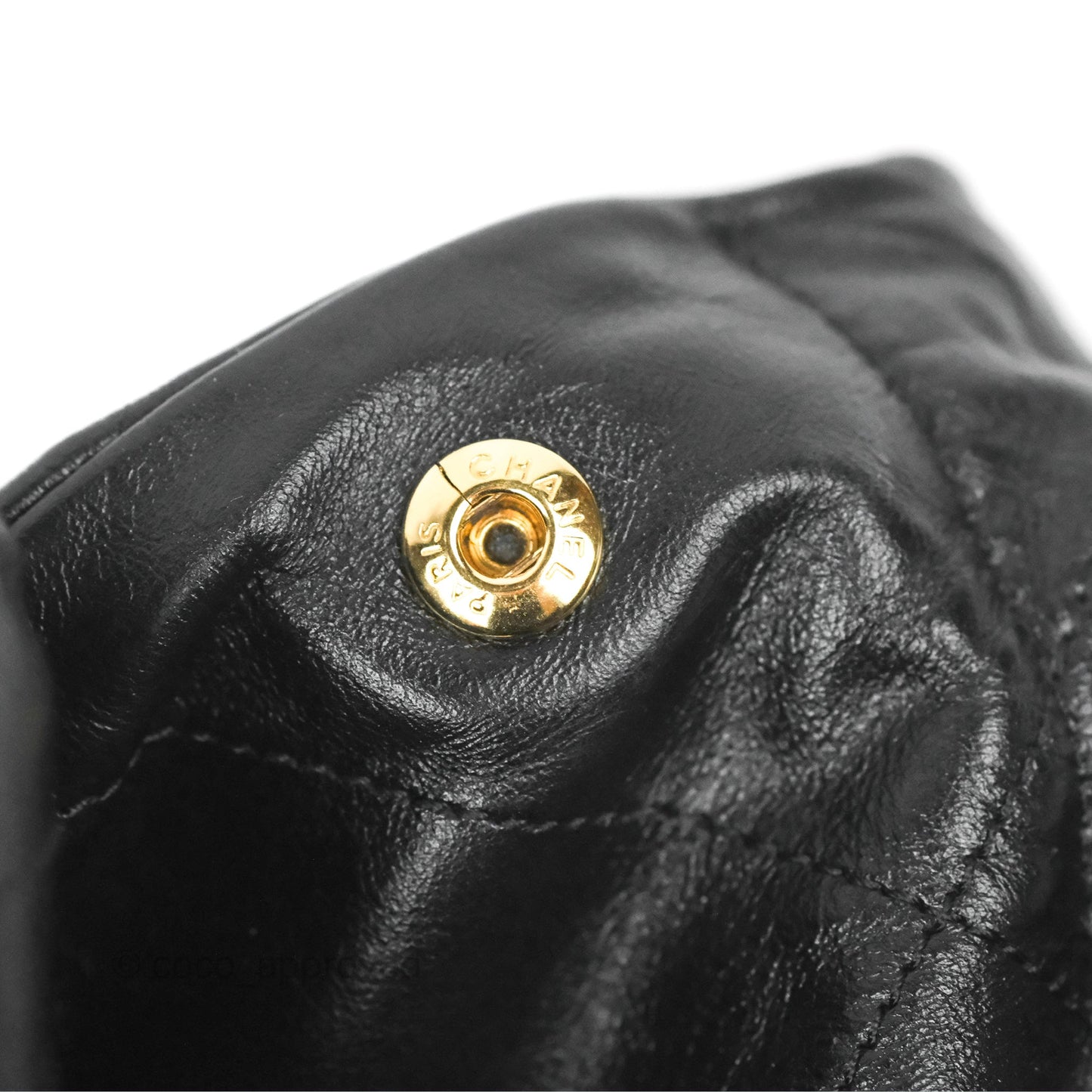 Chanel 22 Medium Black Shiny Calfskin Aged Gold Hardware