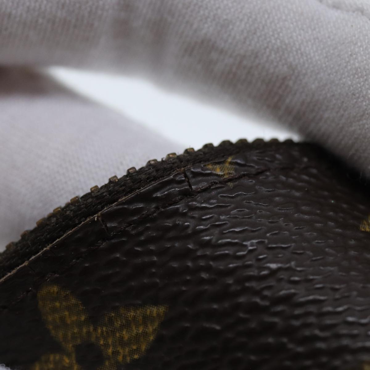 LOUIS VUITTON Monogram Pochette Cles Coin Purse M62650 LV 82182