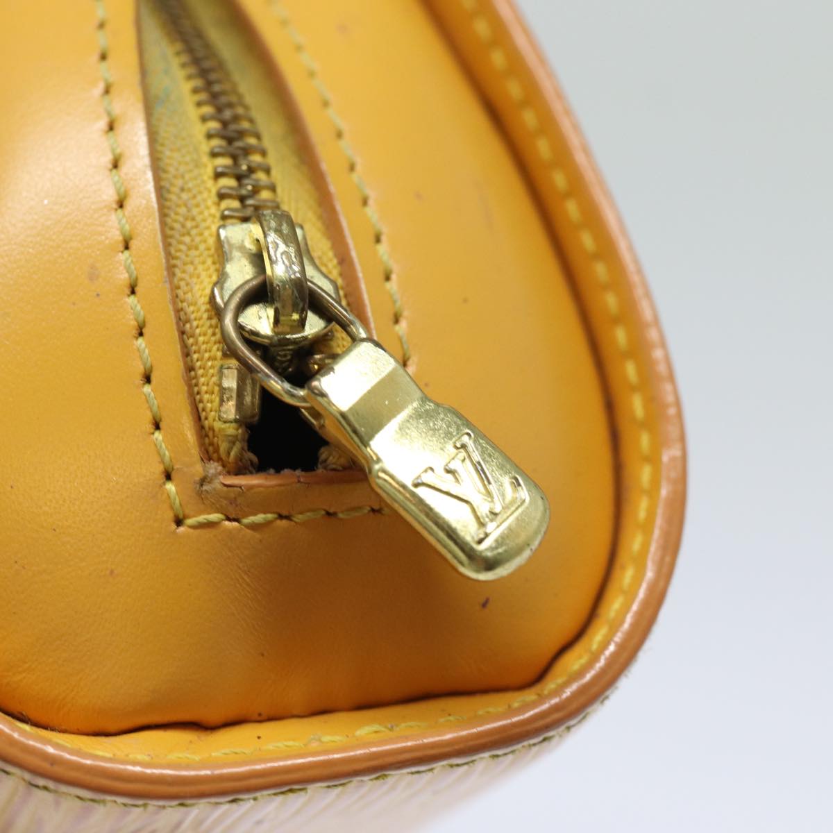 LOUIS VUITTON Epi Dauphine PM Pouch Yellow M48449 LV 82347