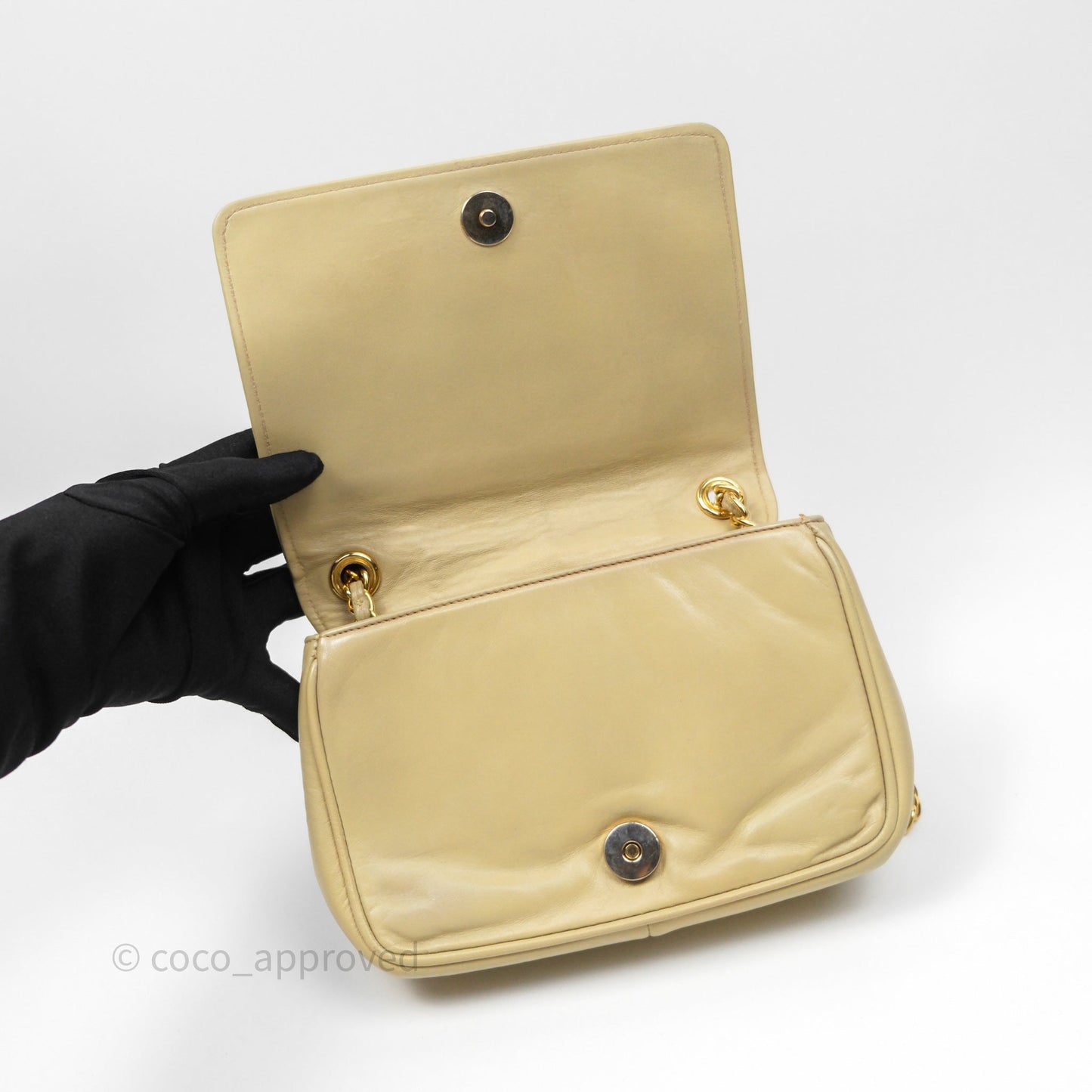 Chanel Vintage CC Flap Bag Beige Lambskin Gold Hardware