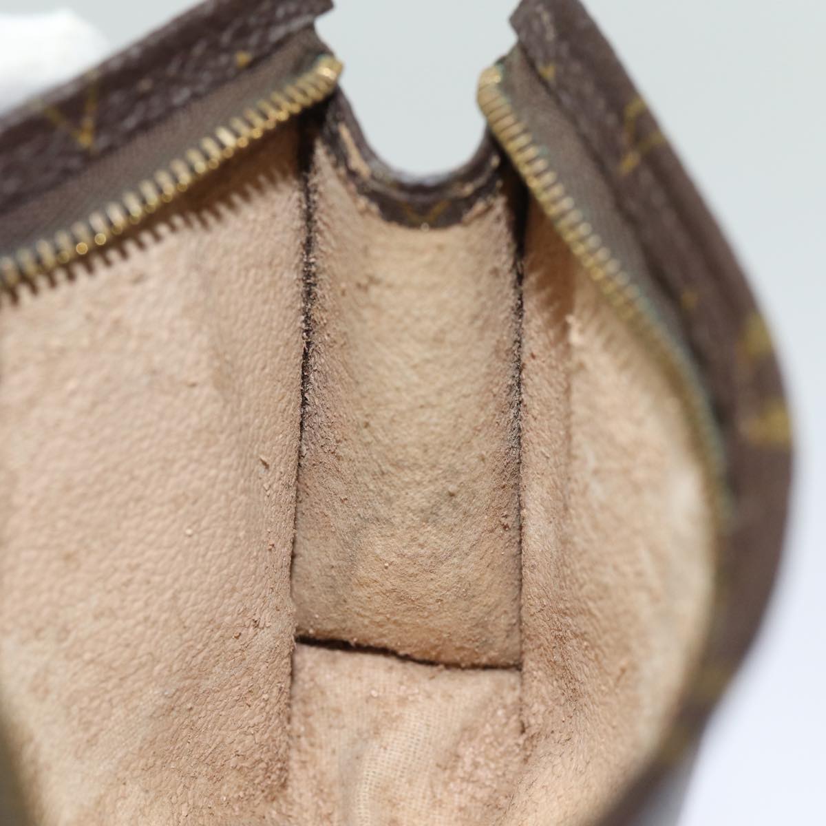 LOUIS VUITTON Monogram Poche Toilette 15 Pouch M47546 LV 82470
