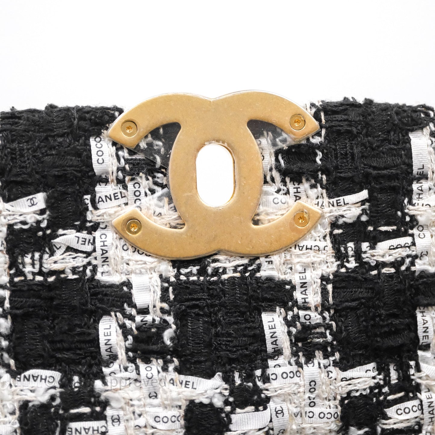 Chanel 19 Small Tweed Houndstooth Black & White Mixed Hardware