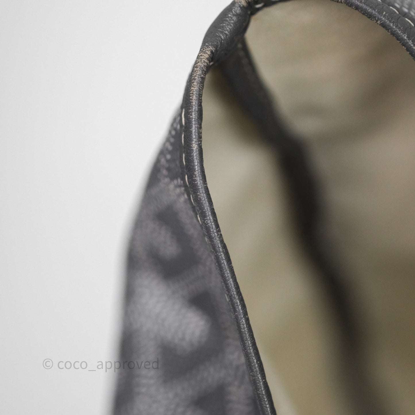 Goyard St Louis Tote PM ⁣⁣⁣⁣⁣⁣⁣⁣⁣⁣⁣⁣⁣⁣⁣⁣⁣⁣⁣⁣Grey