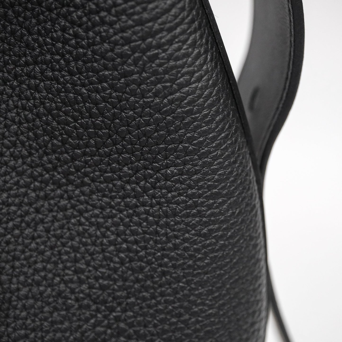 Hermes Arcon Bag Black Noir 89 Togo Gold Hardware
