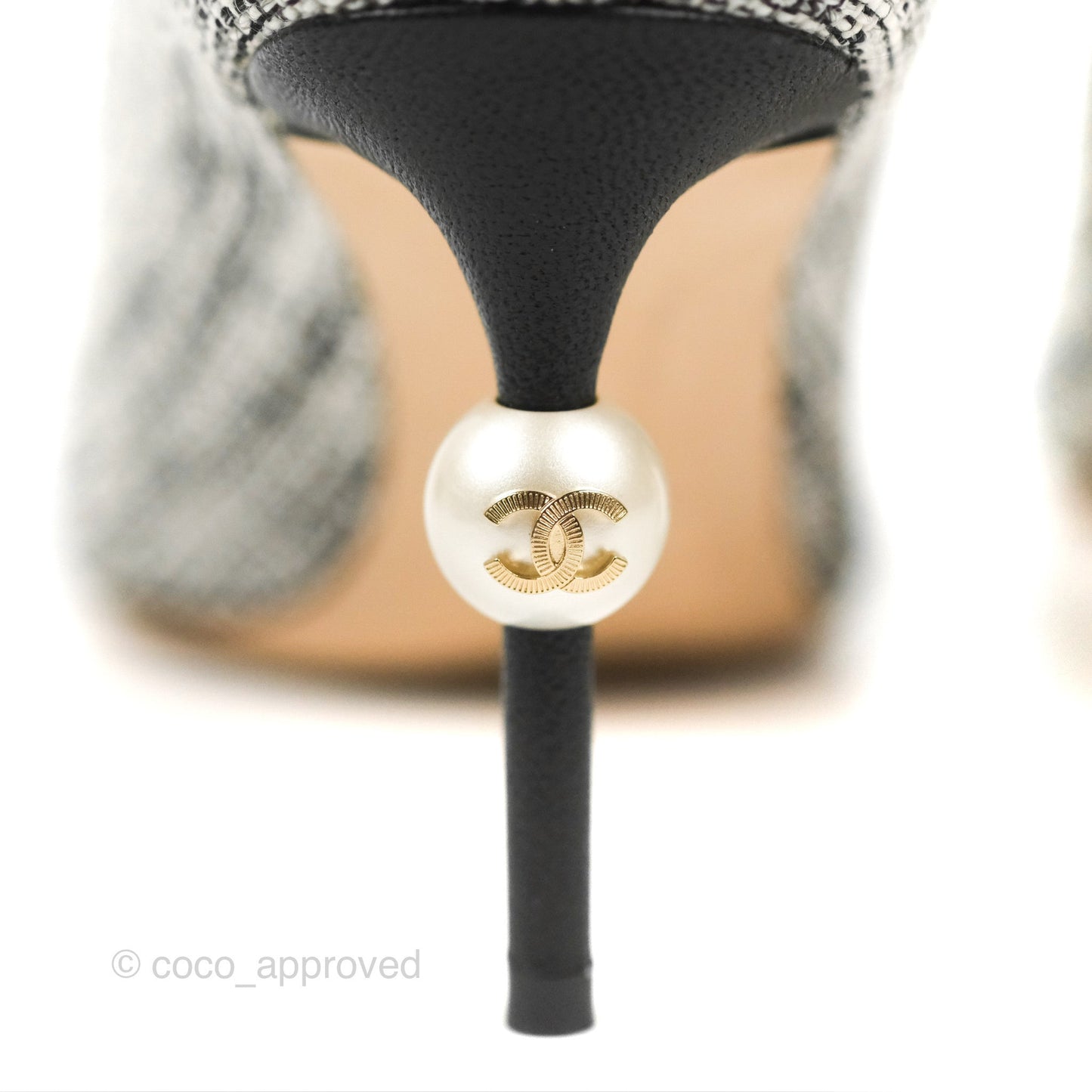 Chanel Classic Tweed And Black Calfskin Heels Size 38.5