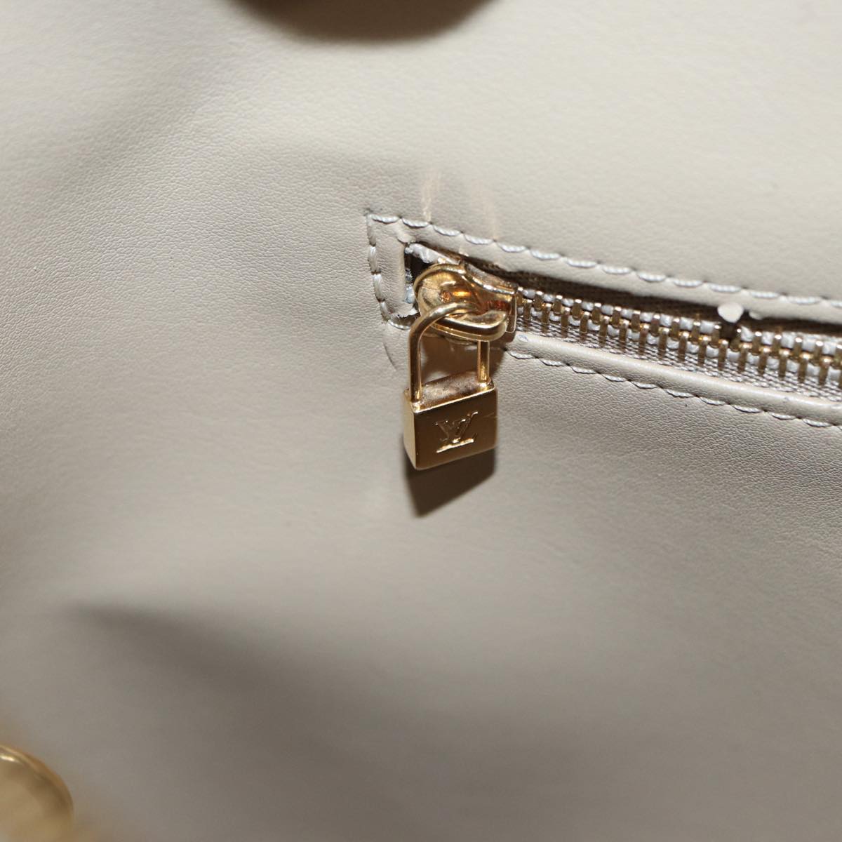 LOUIS VUITTON Monogram Vernis Houston Hand Bag Beige M91004 LV 82767