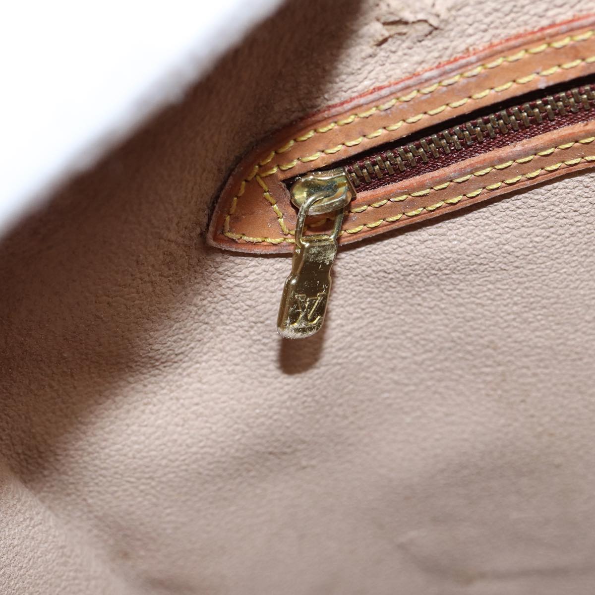 LOUIS VUITTON Monogram Bucket GM Shoulder Bag M42236 LV 82790