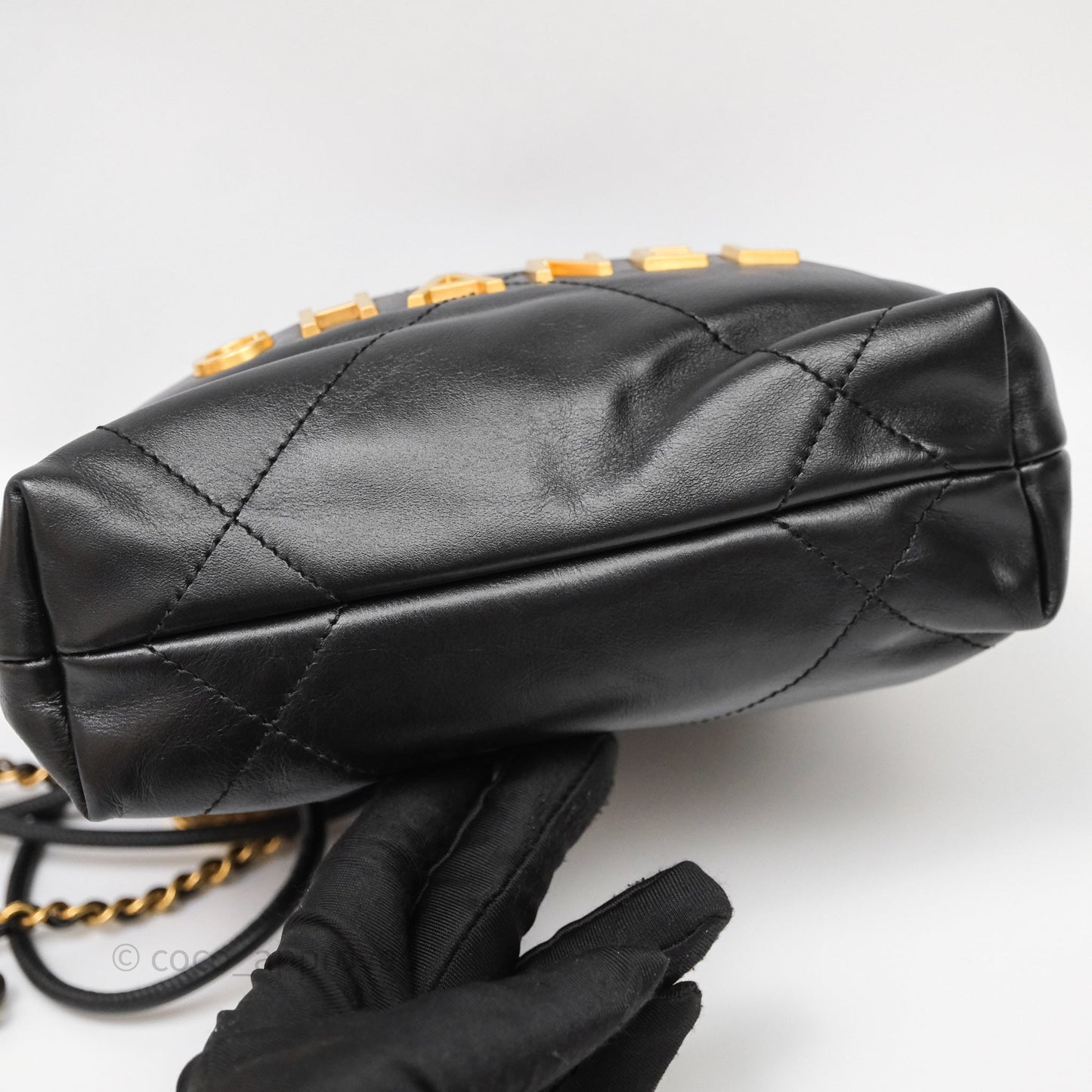 Chanel 22 Mini Bag Black Crumpled Calfskin Aged Gold Hardware