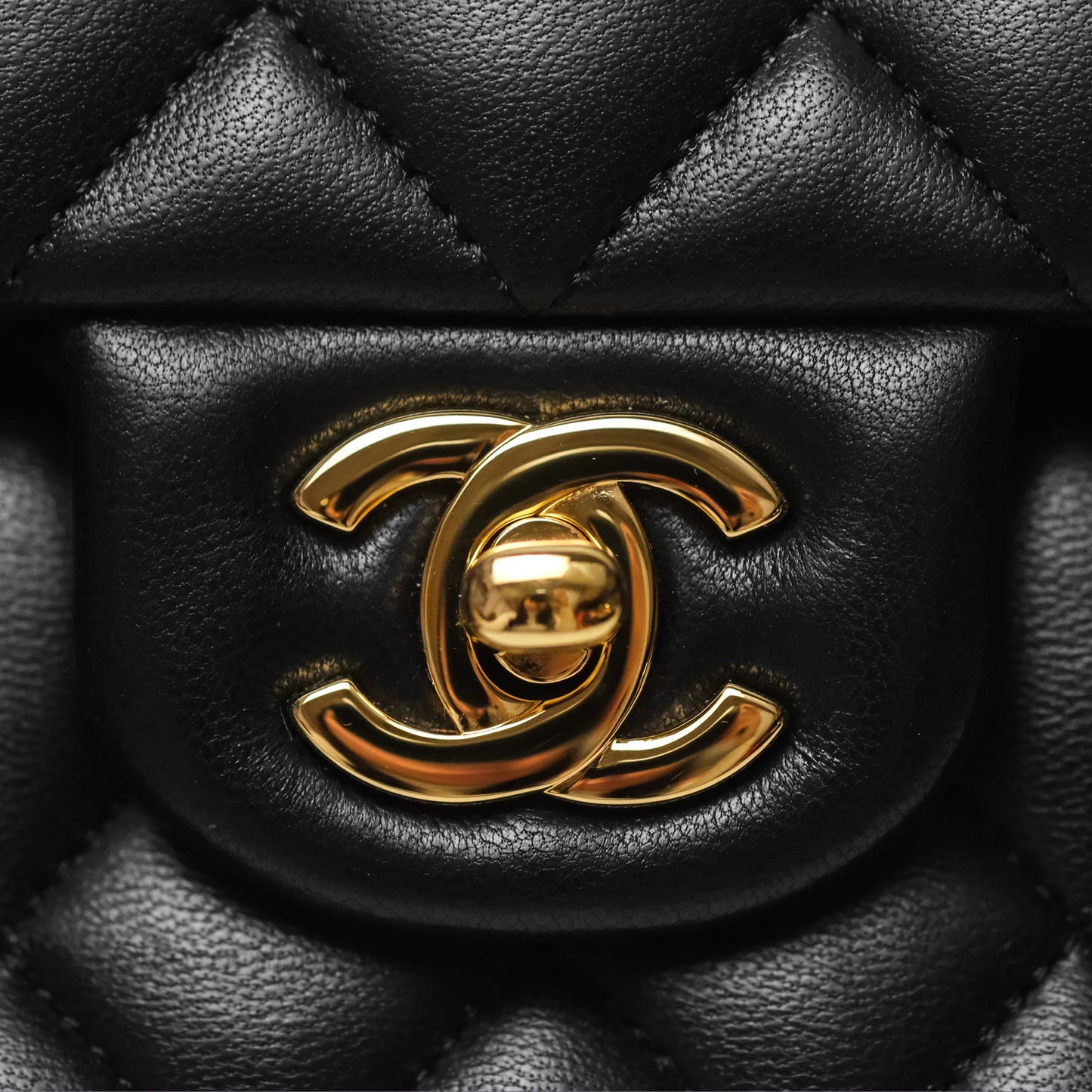 Chanel Classic M/L Medium Flap Quilted Black Lambskin Gold Hardware