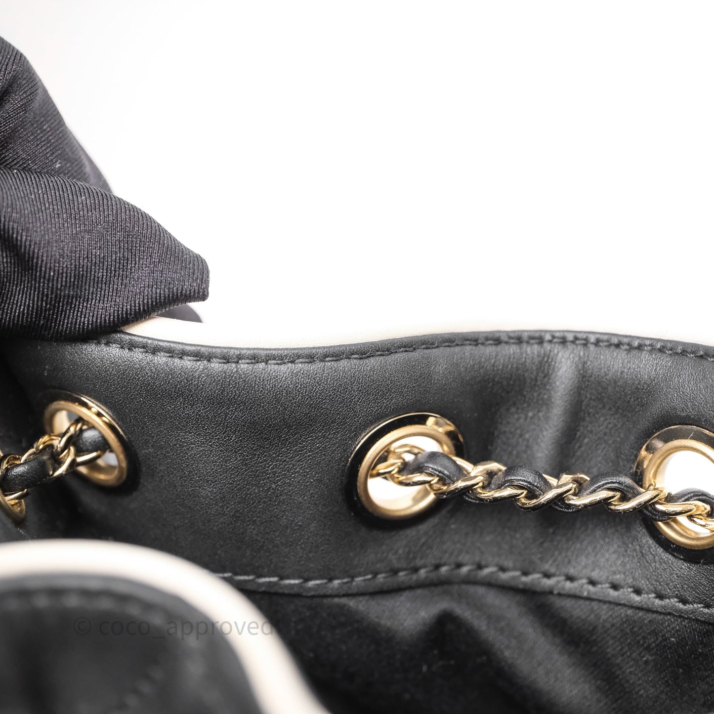 Chanel 25 Mini Bag Black/ White Calfskin Gold Hardware