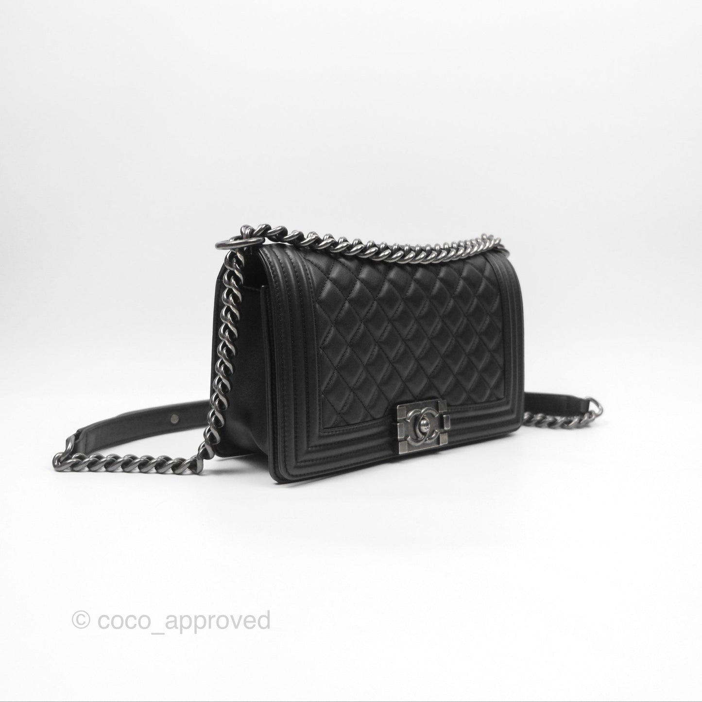 Chanel Boy Quilted Medium Black Calfskin Ruthenium Hardware