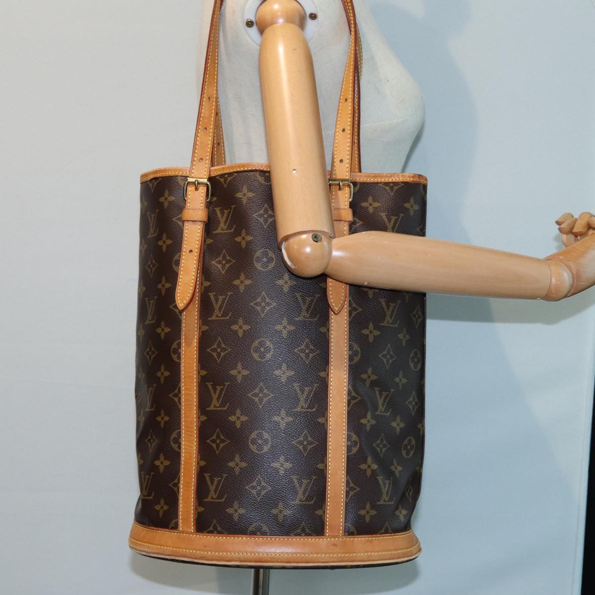 LOUIS VUITTON Monogram Bucket GM Shoulder Bag M42236 LV 82967