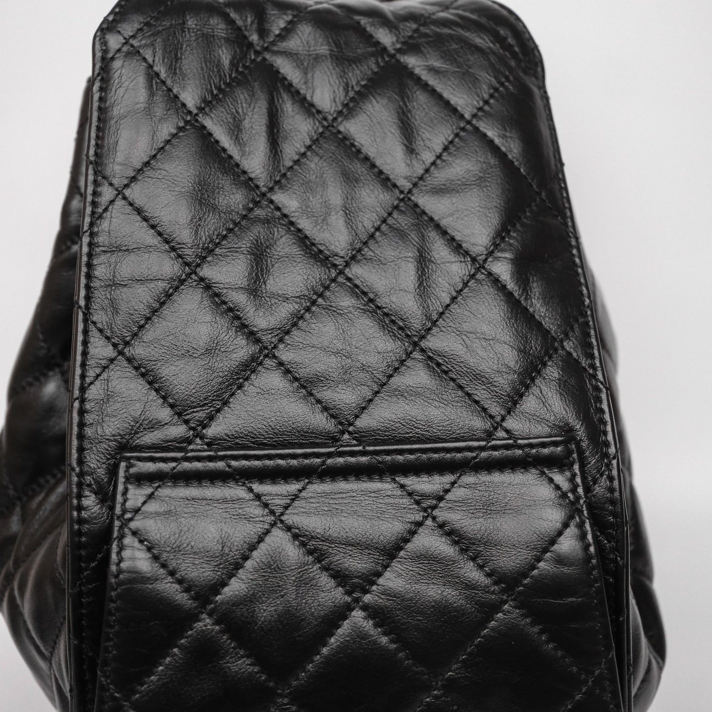 Chanel 25 Medium Black Crumpled Calfskin Aged Gold Hardware